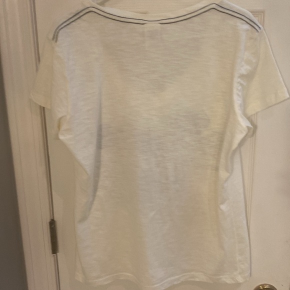 NWOT V-neck Res Sox cream tee - Picture 3 of 6